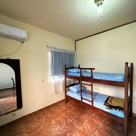 City Center House * Velipojë