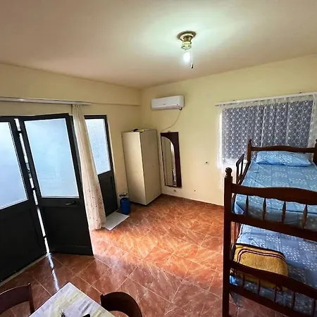 City Center House * Velipojë